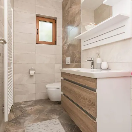 Сasa de vacaciones Steinvilla Mit Beheiztem Pool In Wunderschoener Natur Privlaka (Zadar)