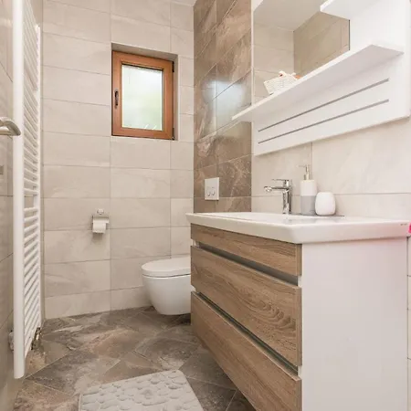 Сasa de vacaciones Steinvilla Mit Beheiztem Pool In Wunderschoener Natur Privlaka (Zadar)